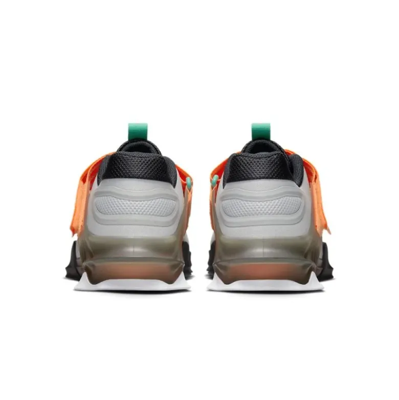 Nike Savaleos - Grijs