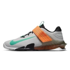 Nike Savaleos -⁠ Grijs