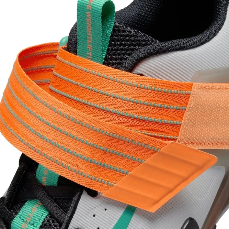 Nike Savaleos - Grijs