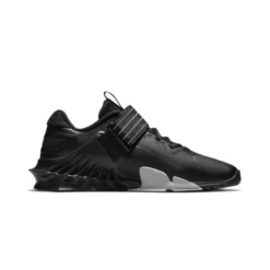 Nike Savaleos -⁠ Zwart