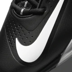 Nike Savaleos -⁠ Zwart